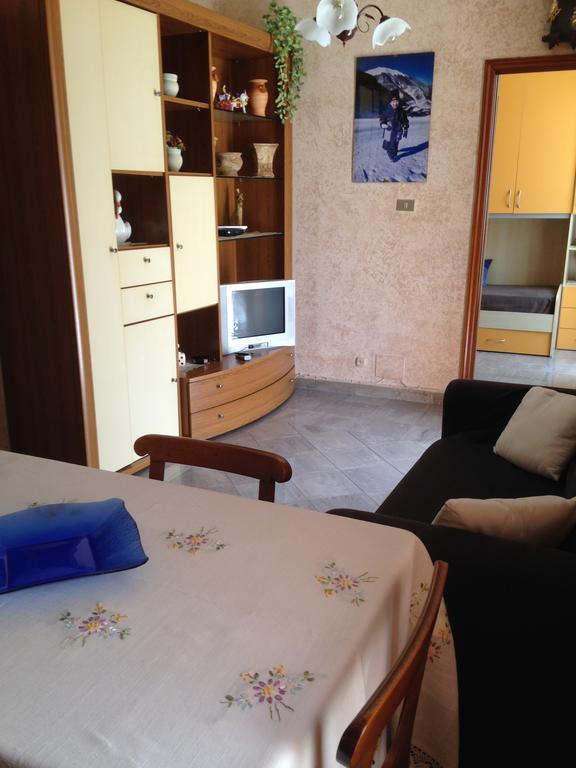 Casa Vacanza "Marina San Giuseppe" Apartment เวนติมิญา ภายนอก รูปภาพ