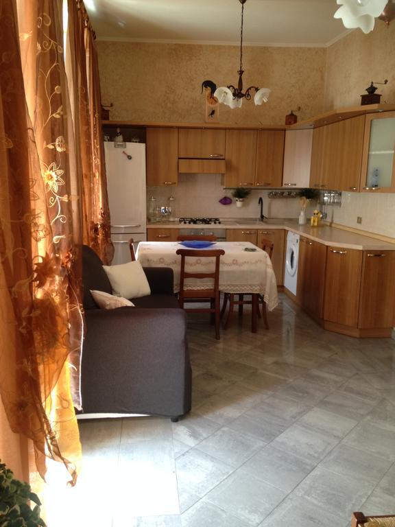 Casa Vacanza "Marina San Giuseppe" Apartment เวนติมิญา ภายนอก รูปภาพ